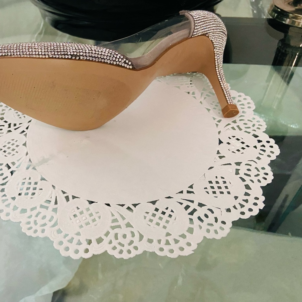 Steve Madden Kingly Rhinestine Evening Bling/ clear vinyl pump. - Picture 2 of 3